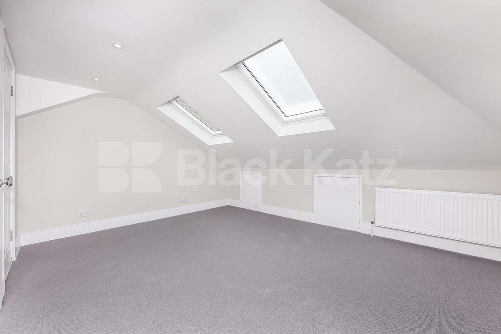 Triplex & offering 1160 Sq. Ft. of living & entertaining space Kendoa Road, Clapham